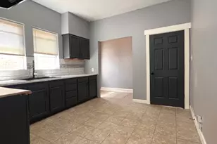 8318 S Morgan St, Chicago, IL 60620 - Photo 8