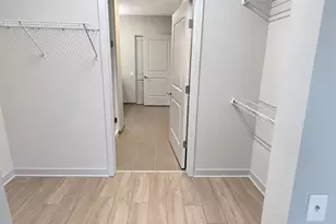 1025 W Addison St, Chicago, IL 60613 - Photo 6