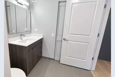 1025 W Addison Street #825C, Chicago, IL 60613 - Photo 8