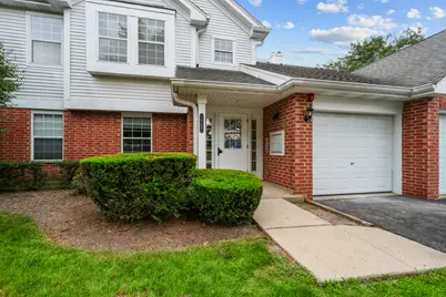 1727 W Hawkes Street #8, Arlington Heights, IL 60004 - Photo 1