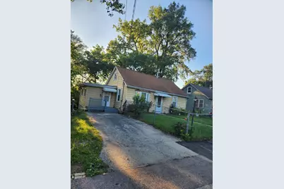 32 Arlington Lane, Fox Lake, IL 60020 - Photo 2