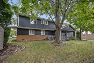 574 Ridge Ave, Elk Grove Village, IL 60007 - Photo 26