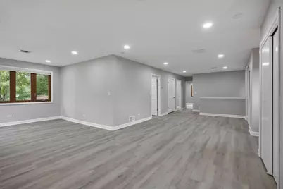 574 Ridge Avenue, Elk Grove Village, IL 60007 - Photo 18