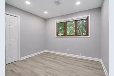 574 Ridge Avenue, Elk Grove Village, IL 60007 - Photo 24