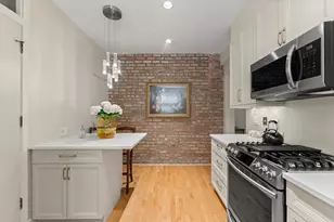 832 W Gunnison St, Chicago, IL 60640 - Photo 4