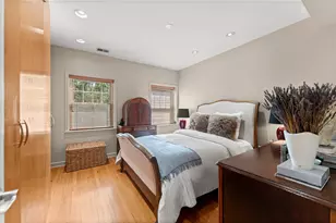 832 W Gunnison St, Chicago, IL 60640 - Photo 14