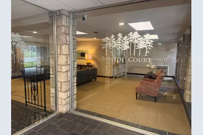 400 Ascot Drive #1D, Park Ridge, IL 60068 - Photo 2