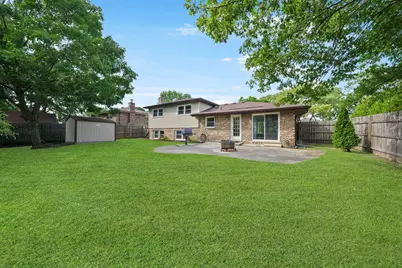 1617 Holly Avenue, Darien, IL 60561 - Photo 24
