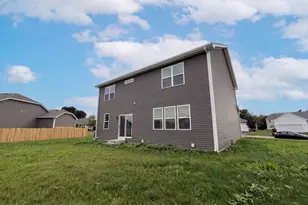 418 Fairway Ln, Sycamore, IL 60178 - Photo 30