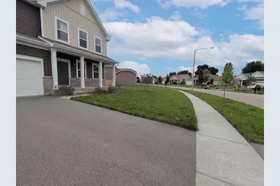 418 Fairway Lane, Sycamore, IL 60178 - Photo 2