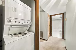6530 W Irving Park Rd, Chicago, IL 60634 - Photo 8