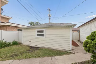 2239 N 76th Avenue, Elmwood Park, IL 60707 - Photo 28