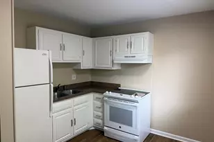 1351 Monomoy St, Aurora, IL 60506 - Photo 2