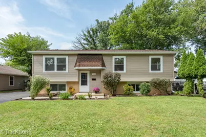 7208 Sprucewood Avenue, Woodridge, IL 60517 - Photo 1