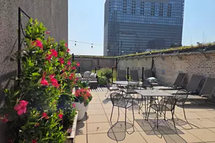 8 W Monroe St, Chicago, IL 60603 - Photo 16