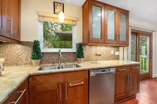 18101 W Hampshire Dr, Gurnee, IL 60031 - Photo 8