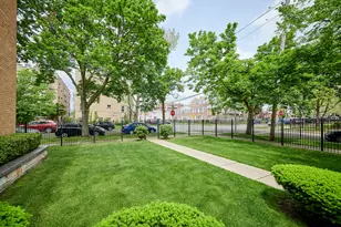 2205 W Highland Ave, Chicago, IL 60659 - Photo 18
