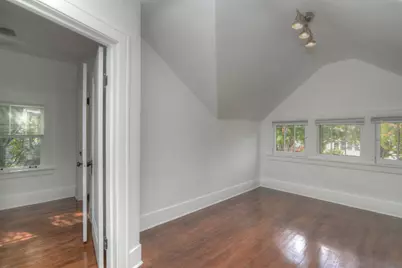 724 S 5th Street, Saint Charles, IL 60174 - Photo 6