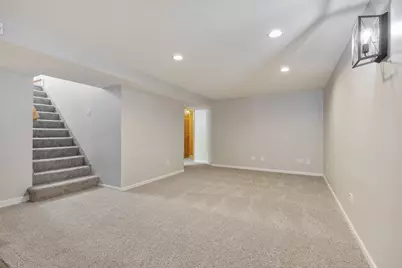 248 E Schick Road, Bloomingdale, IL 60108 - Photo 16