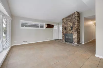 248 E Schick Road, Bloomingdale, IL 60108 - Photo 6
