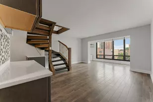 6166 N Sheridan Rd, Chicago, IL 60660 - Photo 2