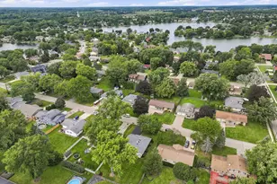 2321 Carriage Ln, Lindenhurst, IL 60046 - Photo 32