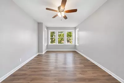 7949 S Marquette Avenue, Chicago, IL 60617 - Photo 34
