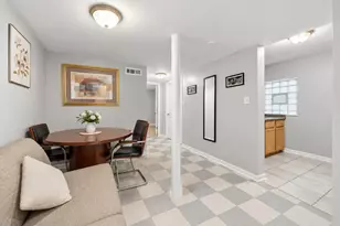 7949 S Marquette Ave, Chicago, IL 60617 - Photo 14
