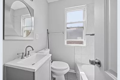 7949 S Marquette Avenue, Chicago, IL 60617 - Photo 12
