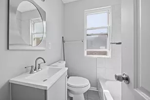 7949 S Marquette Ave, Chicago, IL 60617 - Photo 12