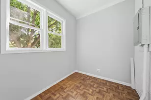 7949 S Marquette Ave, Chicago, IL 60617 - Photo 28