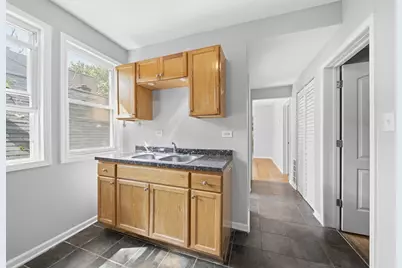 7949 S Marquette Avenue, Chicago, IL 60617 - Photo 30