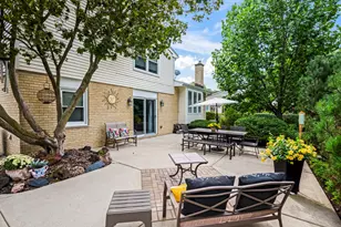 3014 N Dryden Pl, Arlington Heights, IL 60004 - Photo 16