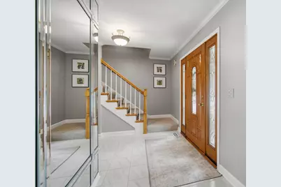 1410 E Eton Drive, Arlington Heights, IL 60004 - Photo 4