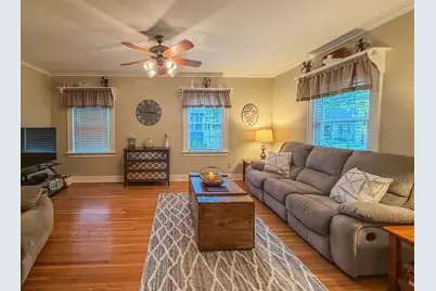 609 S Florence Avenue, Bloomington, IL 61701 - Photo 6