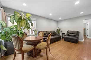 2416 Nathaniel Pl, Evanston, IL 60202 - Photo 2