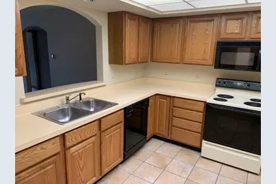 6415 Elm Street #3B, Morton Grove, IL 60053 - Photo 2