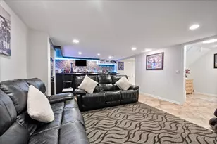 37 Park Ln, Park Ridge, IL 60068 - Photo 28