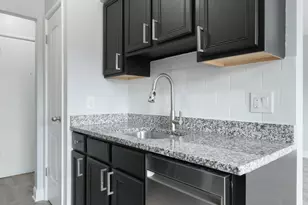 6826 N Ridge Blvd, Chicago, IL 60645 - Photo 6
