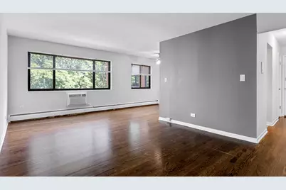 6826 N Ridge Boulevard #301, Chicago, IL 60645 - Photo 2