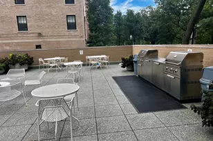2400 N Lakeview Ave, Chicago, IL 60614 - Photo 6