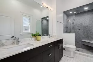 2242 N Seminary Ave, Chicago, IL 60614 - Photo 12