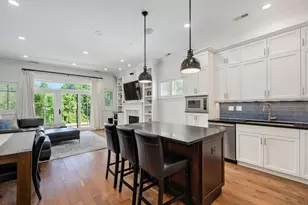 2242 N Seminary Ave, Chicago, IL 60614 - Photo 2