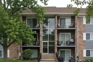 1627 N Windsor Dr, Arlington Heights, IL 60004 - Photo 1