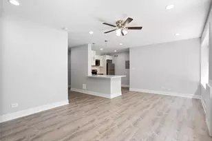 7070 N Sheridan Ave, Chicago, IL 60626 - Photo 4