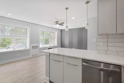 7070 N Sheridan Avenue #2S, Chicago, IL 60626 - Photo 2