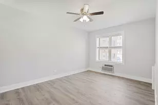 7070 N Sheridan Ave, Chicago, IL 60626 - Photo 6