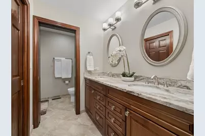 2571 N Douglas Avenue, Arlington Heights, IL 60004 - Photo 12