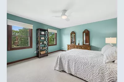 2571 N Douglas Avenue, Arlington Heights, IL 60004 - Photo 14