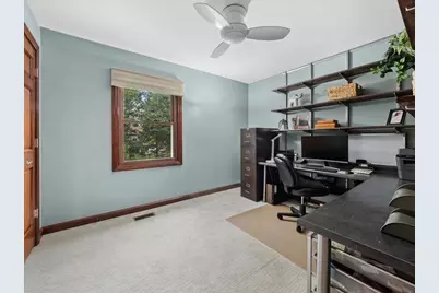 2571 N Douglas Avenue, Arlington Heights, IL 60004 - Photo 16